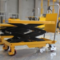 Scherenhubtisch mit Doppelschere PTS 1500 kg, Hubhöhe 360-1500 mm, Plattform 905x500x50 mm