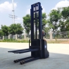 Vollelektrischer Stapler 1500 kg